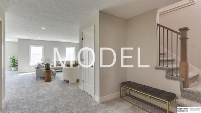 10963 S 102nd Street, Papillion, NE 68046