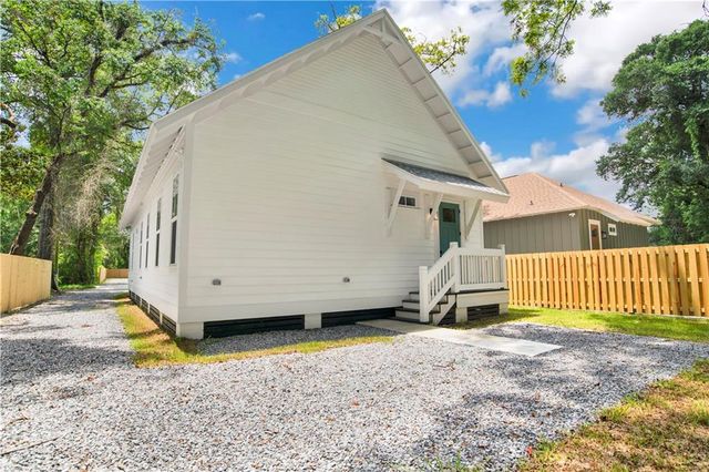 1105 Marine Street, Mobile, AL 36605