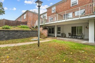 80 Williamsburg Dr 80, Springfield, MA 01108