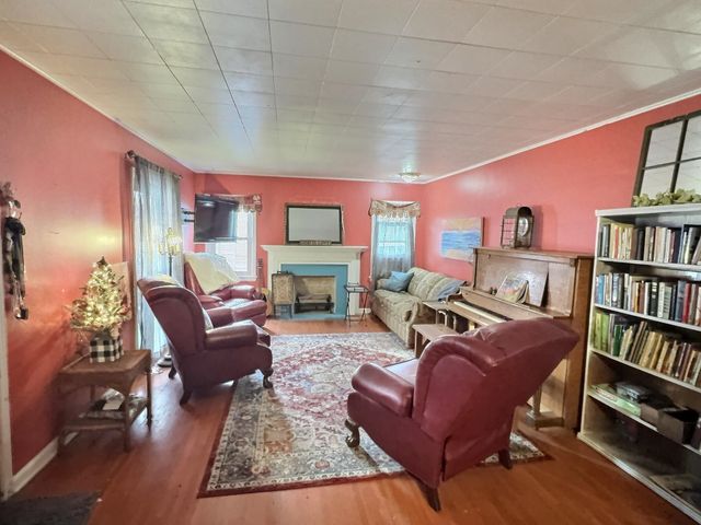 1437 N Jeanette, Wichita, KS 67203