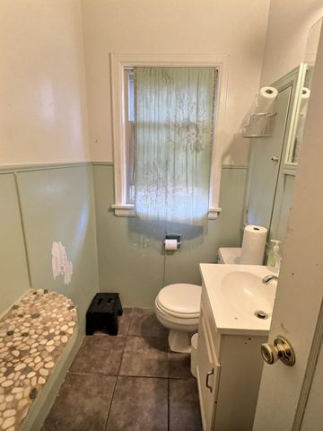 1437 N Jeanette, Wichita, KS 67203