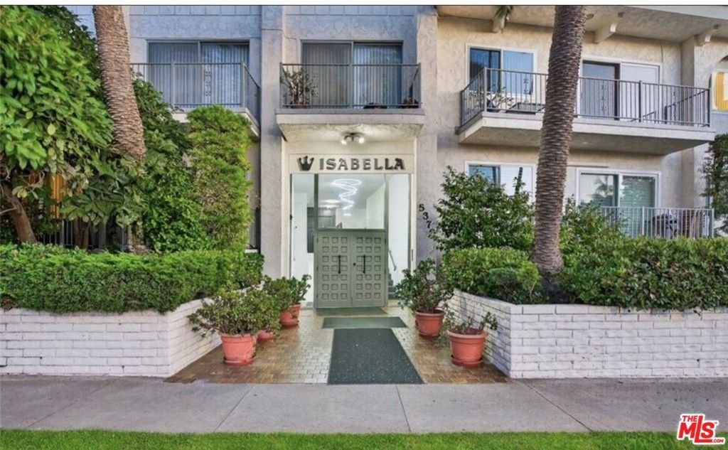 5376 Fairview Boulevard 104, Los Angeles, CA 90056 — exterior