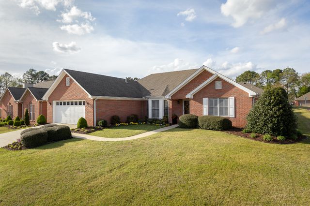202 Woodfield Ct, Florence, AL 35630