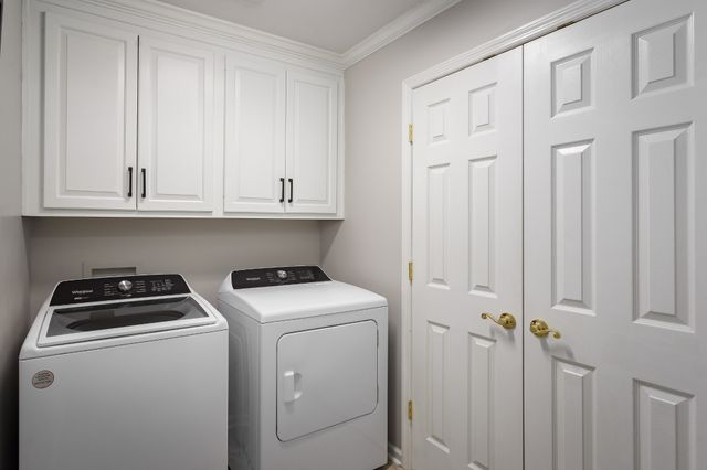 202 Woodfield Ct, Florence, AL 35630