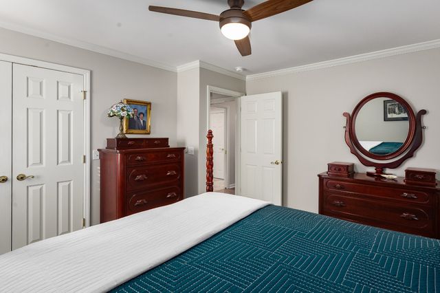 202 Woodfield Ct, Florence, AL 35630