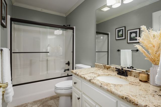 202 Woodfield Ct, Florence, AL 35630