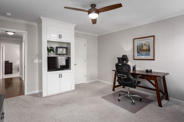 202 Woodfield Ct, Florence, AL 35630