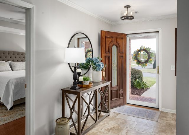 202 Woodfield Ct, Florence, AL 35630