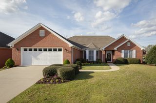 202 Woodfield Ct, Florence, AL 35630