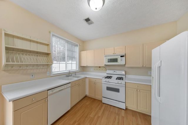 227 Windcroft NW Circle, Acworth, GA 30101