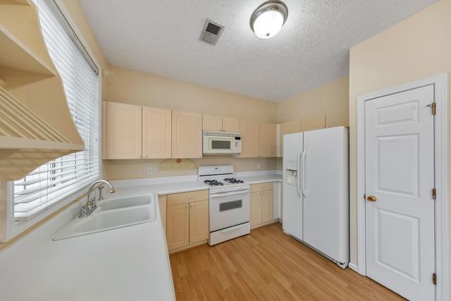 227 Windcroft NW Circle, Acworth, GA 30101