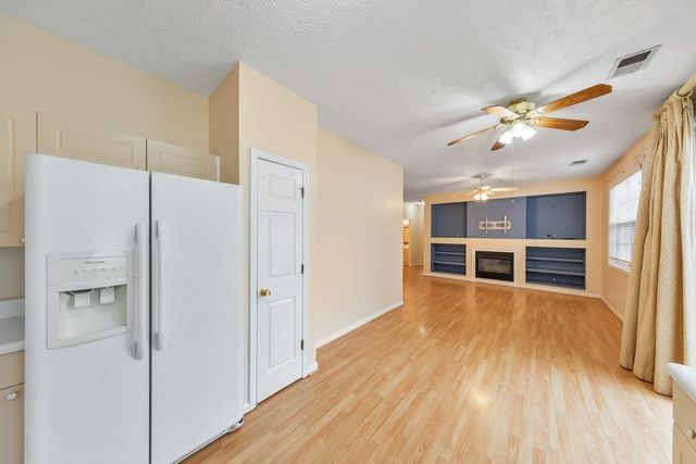 227 Windcroft NW Circle, Acworth, GA 30101