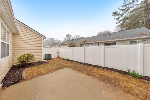 227 Windcroft NW Circle, Acworth, GA 30101