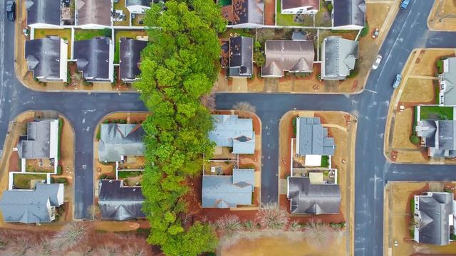 227 Windcroft NW Circle, Acworth, GA 30101