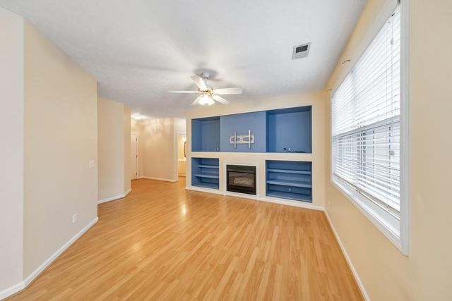 227 Windcroft NW Circle, Acworth, GA 30101