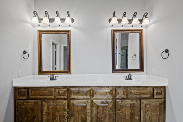 114 Thoroughbred Street, Waxahachie, TX 75165