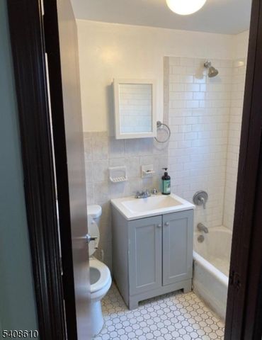 148 Garside St, Newark City, NJ 07104