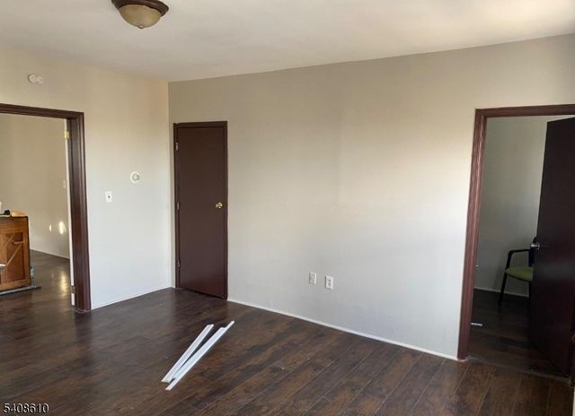 148 Garside St, Newark City, NJ 07104