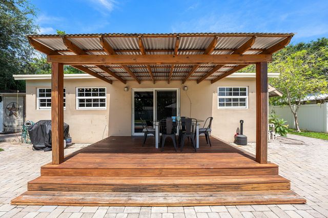 1638 NE 3rd Avenue, Delray Beach, FL 33444