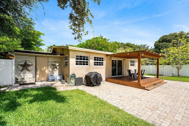 1638 NE 3rd Avenue, Delray Beach, FL 33444
