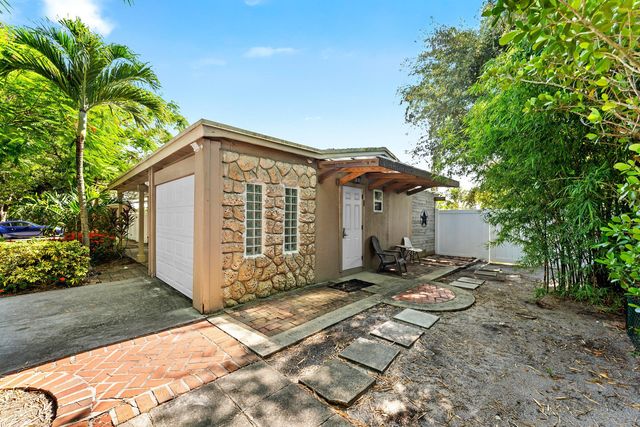 1638 NE 3rd Avenue, Delray Beach, FL 33444