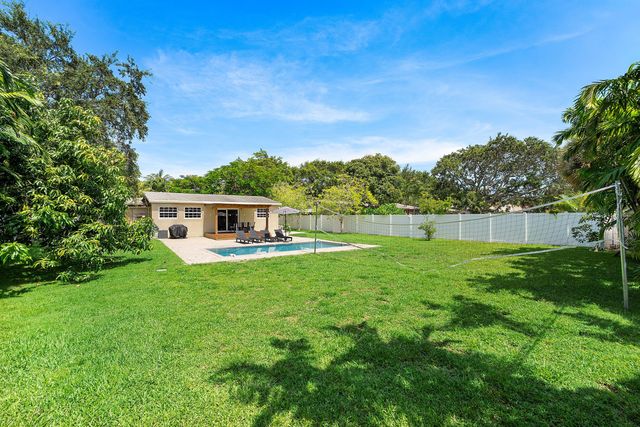 1638 NE 3rd Avenue, Delray Beach, FL 33444