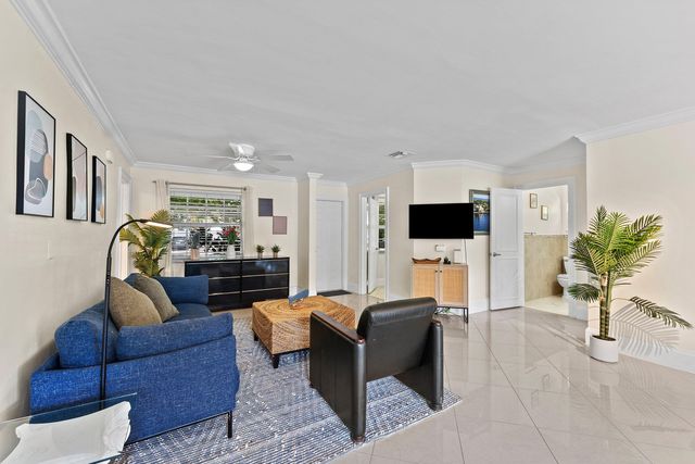 1638 NE 3rd Avenue, Delray Beach, FL 33444