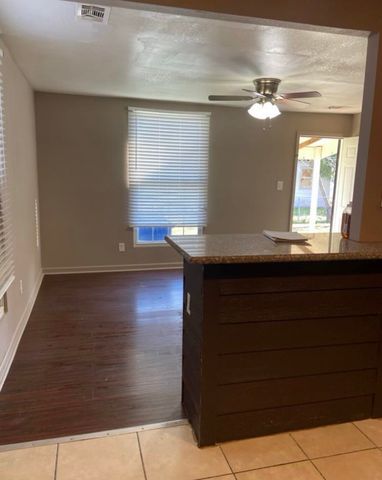 3933 E Ross Pkwy, Wichita, KS 67210