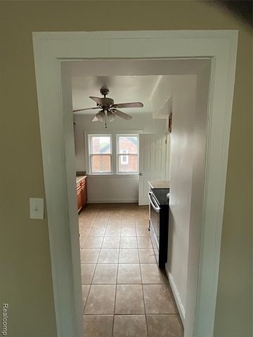 15464 Gilchrist St Street, Detroit, MI 48227