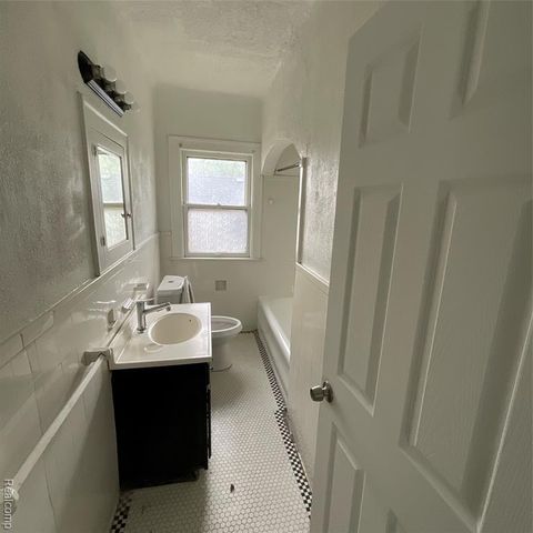 15464 Gilchrist St Street, Detroit, MI 48227