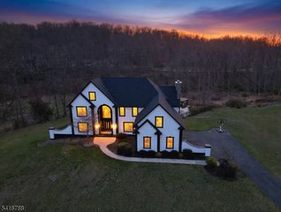 99 Lambert Dr, Sparta Twp., NJ 07871