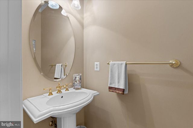 6424 RECREATION LN, Falls Church, VA 22041