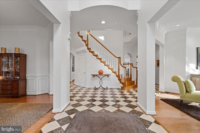 6424 RECREATION LN, Falls Church, VA 22041