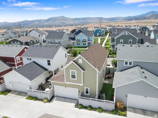 6782 W LEANDER DR, South Jordan, UT 84009