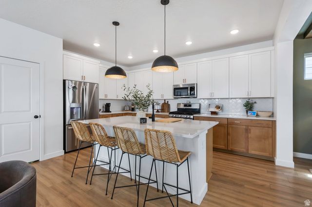 6782 W LEANDER DR, South Jordan, UT 84009