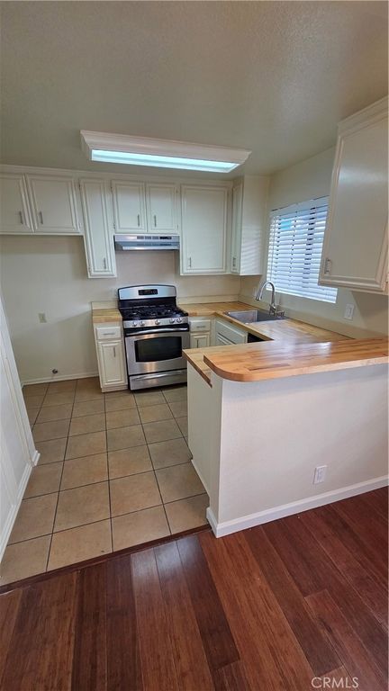 Image 6 of property listing at 4751 E Pacific Coast, Long Beach, CA 90804