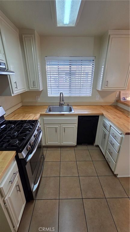 Image 7 of property listing at 4751 E Pacific Coast, Long Beach, CA 90804