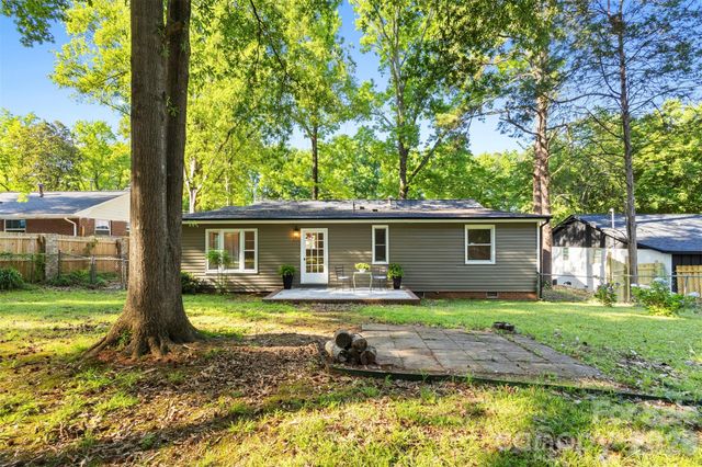 3840 Colebrook Road, Charlotte, NC 28215