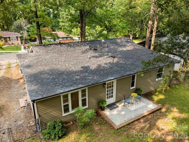 3840 Colebrook Road, Charlotte, NC 28215