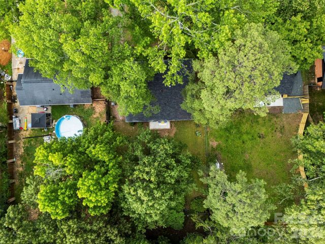 3840 Colebrook Road, Charlotte, NC 28215