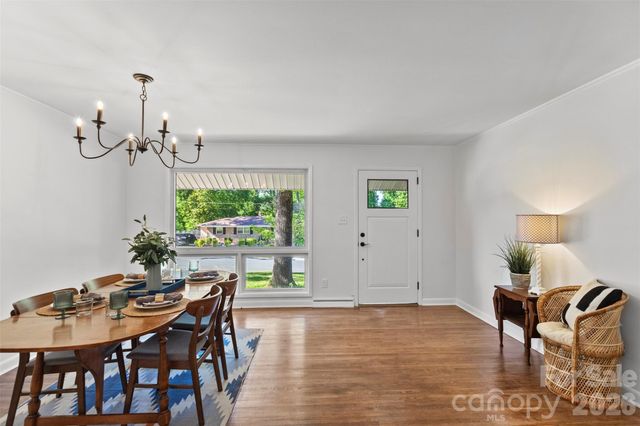 3840 Colebrook Road, Charlotte, NC 28215