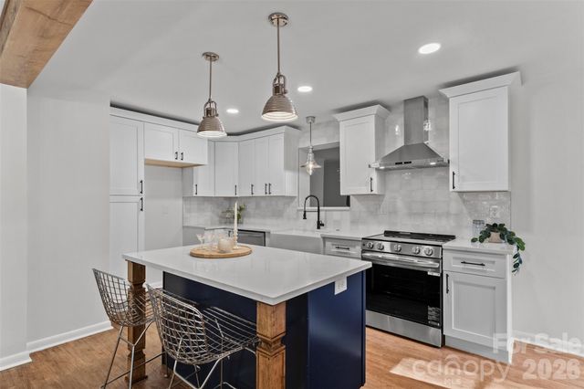 3840 Colebrook Road, Charlotte, NC 28215
