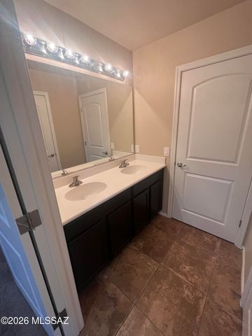 241 E Imperial Court, Vail, AZ 85641