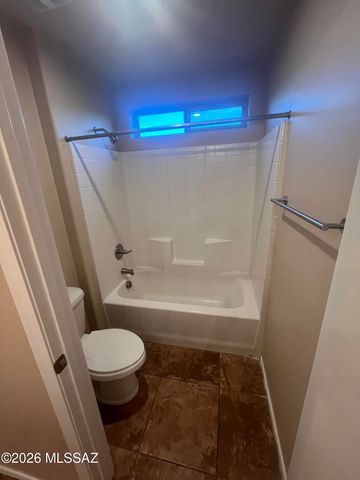 241 E Imperial Court, Vail, AZ 85641
