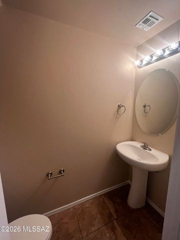 241 E Imperial Court, Vail, AZ 85641