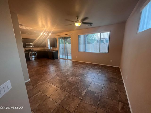 241 E Imperial Court, Vail, AZ 85641