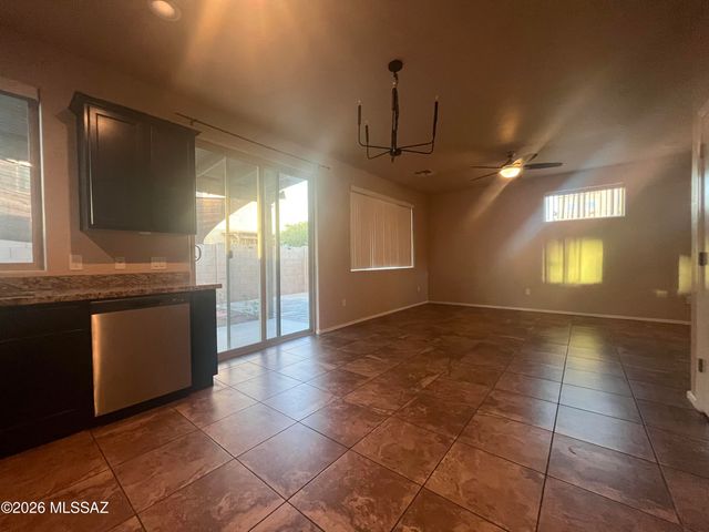 241 E Imperial Court, Vail, AZ 85641