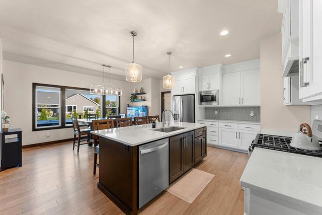 4209 DOWNTON CIRCLE, Green Bay, WI 54313