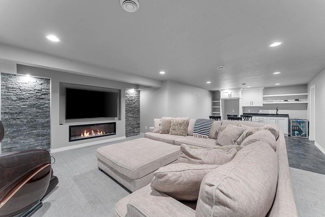 4209 DOWNTON CIRCLE, Green Bay, WI 54313