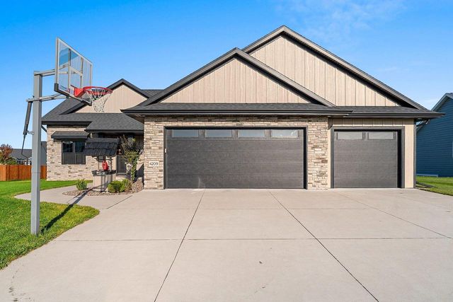 4209 DOWNTON CIRCLE, Green Bay, WI 54313